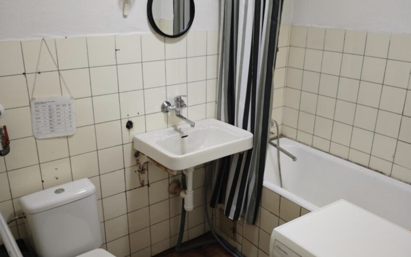 Prenájom: 1-izbový byt na Komenského ulici s parkovaním