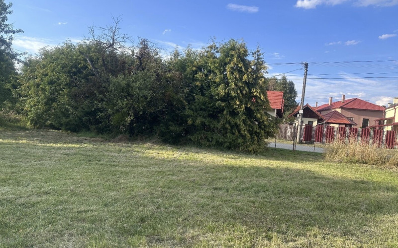 Pozemok o výmere 1527 m² , KRÁSNOHORSKÁ DLHÁ LÚKA