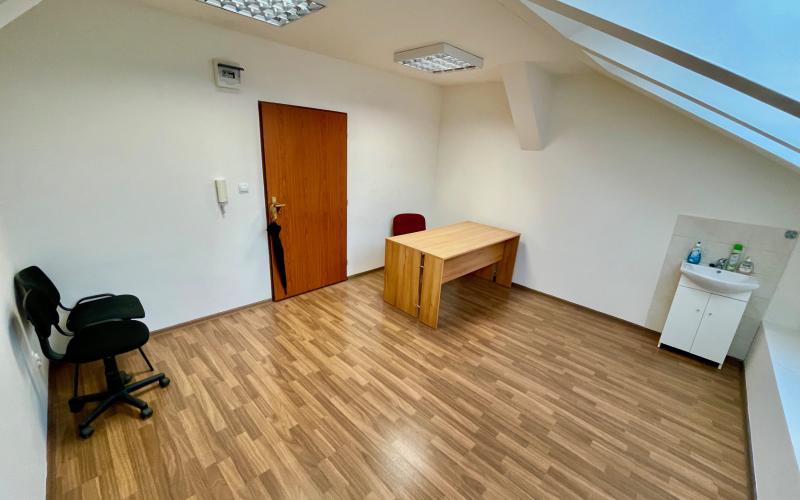Prenájom kancelárie 17,5 m² – Moyzesova, Košice