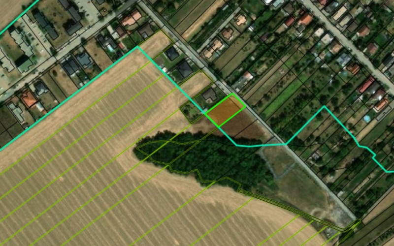 Pozemok na predaj vhodný na výstavbu RD v obci Šelpice
