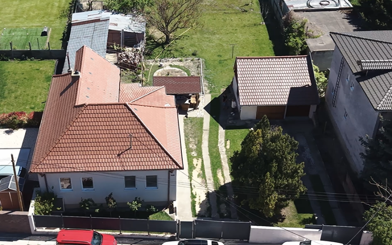 5 izbový rodinný dom-Jánovce, po rekonštrukcii, veľký pozemok