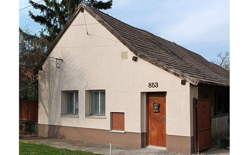 Na predaj rodinný dom so záhradou v obci Horné Saliby