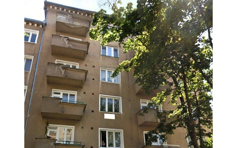 Na predaj 2-izbový byt s balkónom v centre mesta, ulica Poštová.