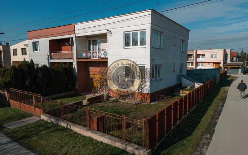 5 izbový dvojpodlažný RD, pozmeok 550 m², obec Valaliky