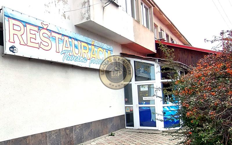 Zaujímavá podnikateľská príležitosť. Exkluzívne  na predaj Hotel KORZO v Sečovciach .