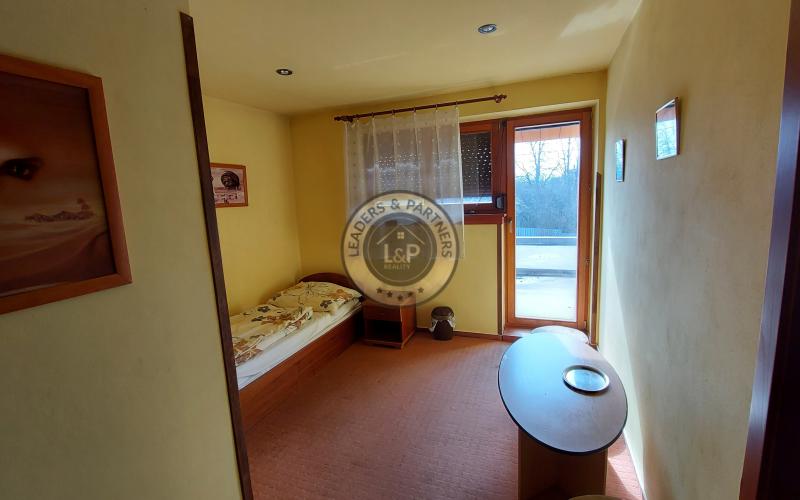 Na predaj Motorest KANADA - Hriadky.