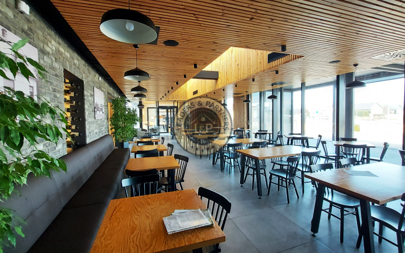 Na predaj Motorest KANADA - Hriadky.