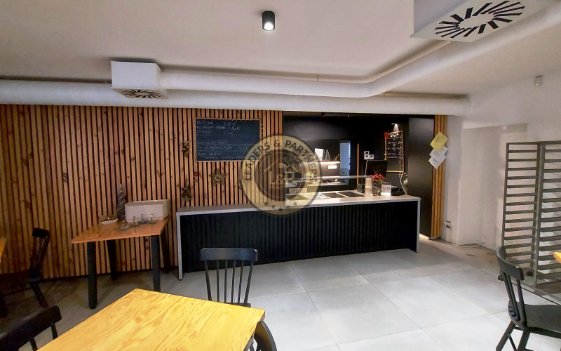 Na predaj Motorest KANADA - Hriadky.