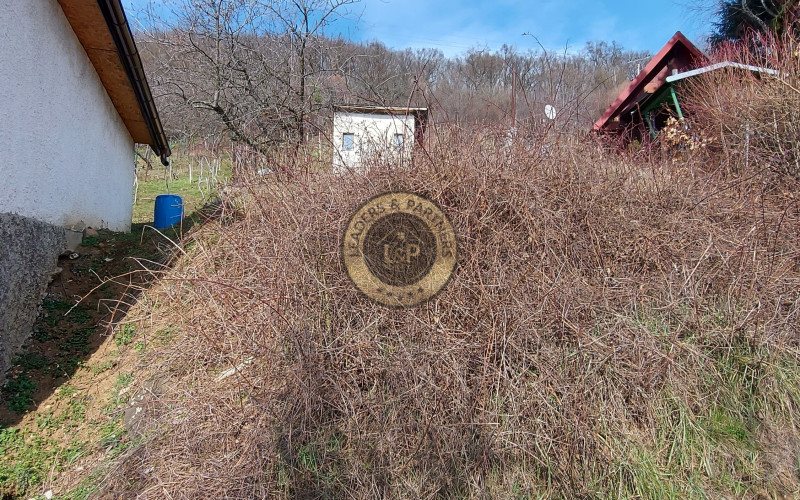 Na predaj pozemok na Zemplínskej Šírave .