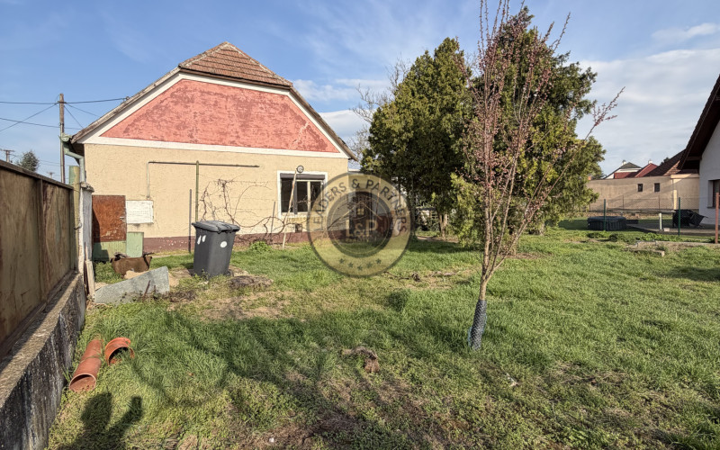 Na predaj rodinný dom v pôvodnom stave v obci Malženice