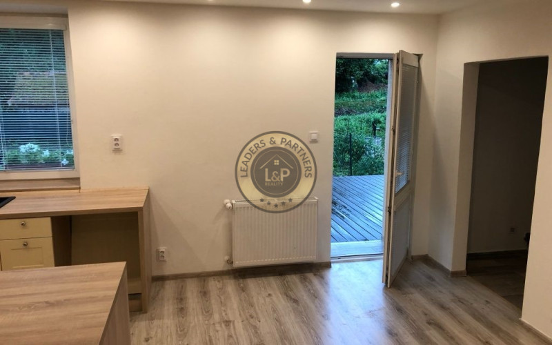 5 izbový dom, Ličartovce, kompletná rek., IS