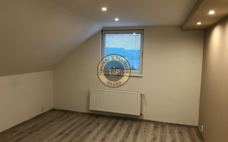 5 izbový dom, Ličartovce, kompletná rek., IS