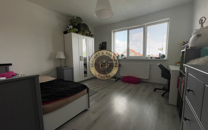 NA PREDAJ DVOJGENERAČNÝ RODINNÝ DOM DUBOVANY - PIEŠŤANY