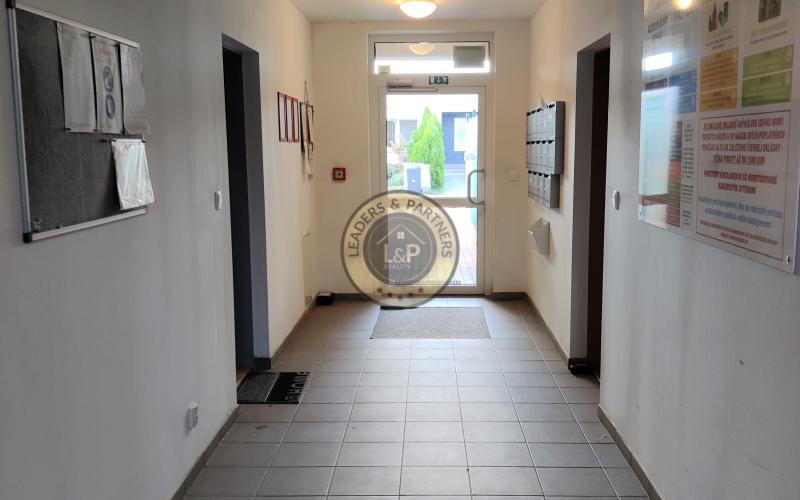 Pekný 1 izbový byt na predaj v Senci, Slávičia ul. loggia, parkovanie