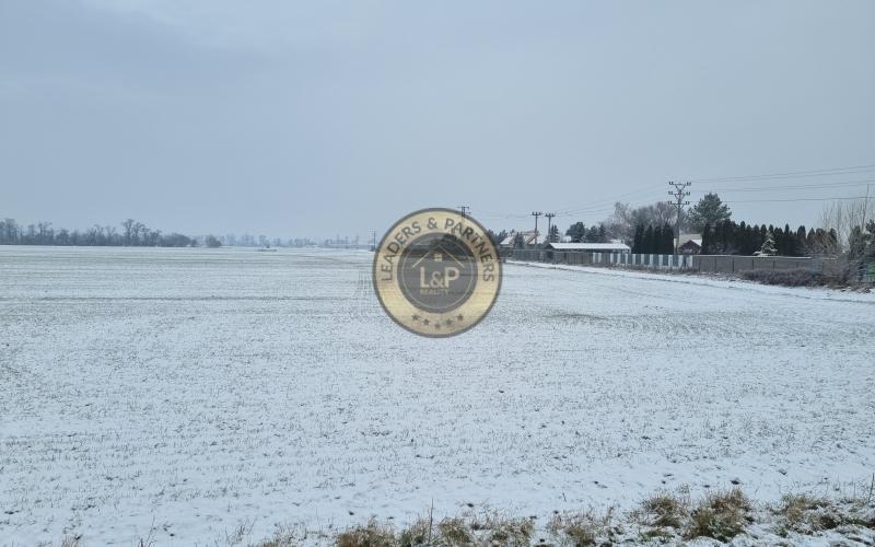 PREDAJ INVESTIČNÉHO POZEMKU ROVINKA--- REZERVOVANÉ---