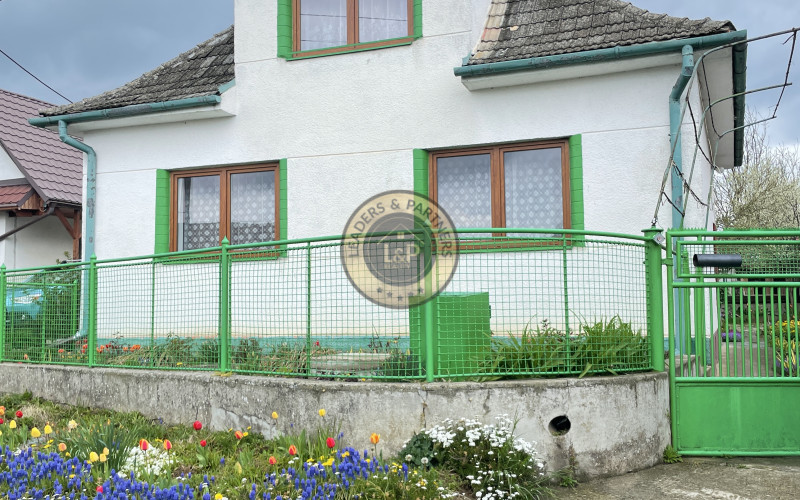 NA PREDAJ RODINNÝ DOM V OBCI IVANOVCE - Pozemok 570 m2