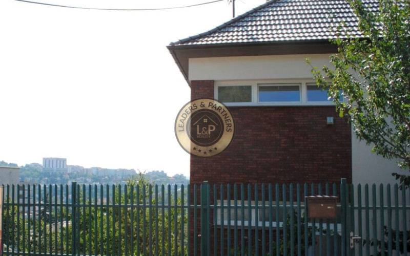 PRENÁJOM KRÁSNY 7 IZBOVÝ RODINNÝ DOM KRAMÁRE HRDLIČKOVÁ ULICA