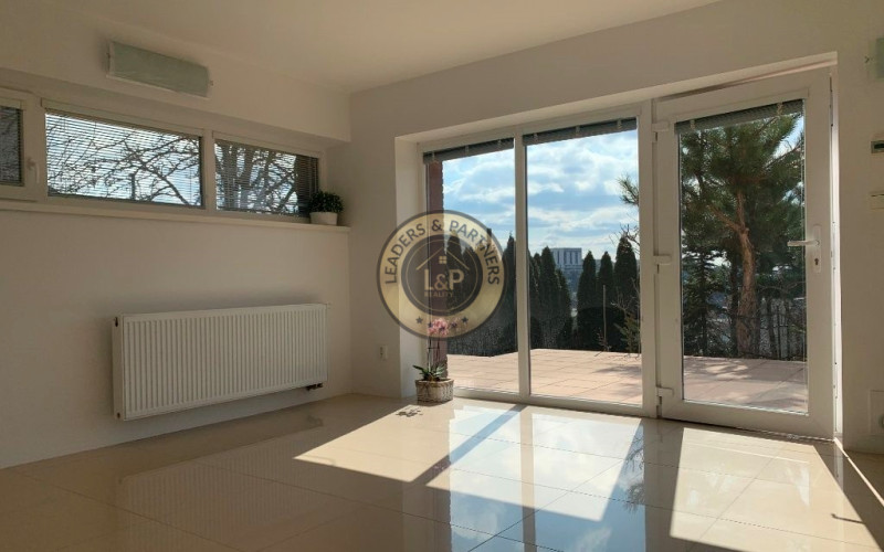 PRENÁJOM KRÁSNY 7 IZBOVÝ RODINNÝ DOM KRAMÁRE HRDLIČKOVÁ ULICA