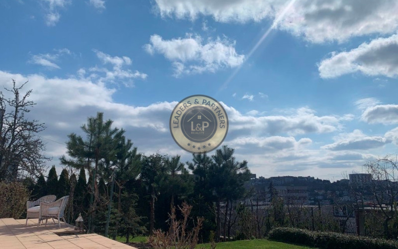 PRENÁJOM KRÁSNY 7 IZBOVÝ RODINNÝ DOM KRAMÁRE HRDLIČKOVÁ ULICA