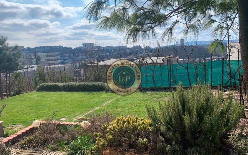 PRENÁJOM KRÁSNY 7 IZBOVÝ RODINNÝ DOM KRAMÁRE HRDLIČKOVÁ ULICA