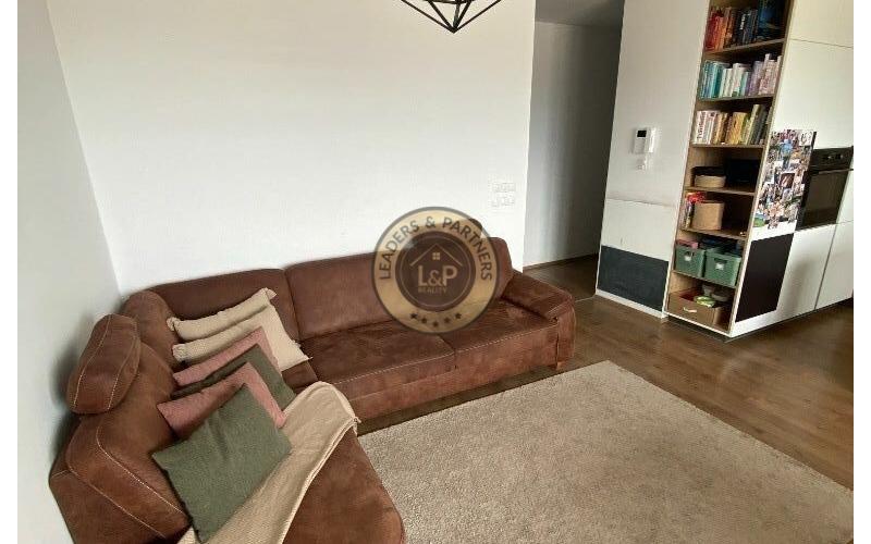 PRENÁJOM 4 IZBOVÝ NADŠTANDARTNÝ BYT NA KRIŽOVATKÁCH