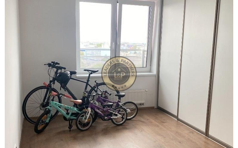 PRENÁJOM 4 IZBOVÝ NADŠTANDARTNÝ BYT NA KRIŽOVATKÁCH