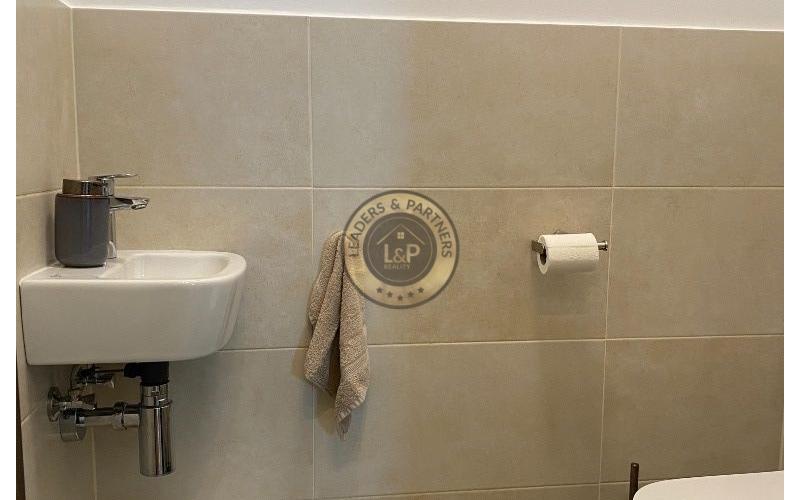 PRENÁJOM 4 IZBOVÝ NADŠTANDARTNÝ BYT NA KRIŽOVATKÁCH