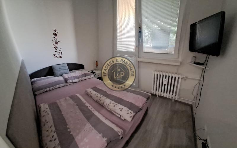 Priestranný 1 byt prerobený na 2 byt na Hlinách