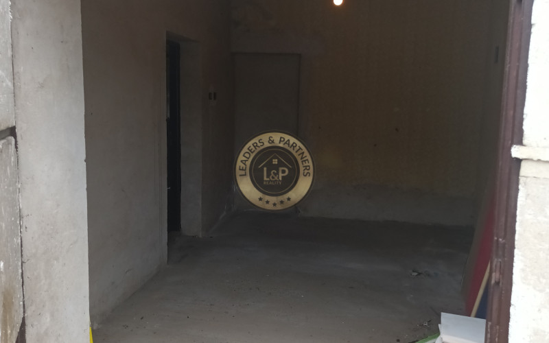 Rodinný dom s pozemkom - Rača