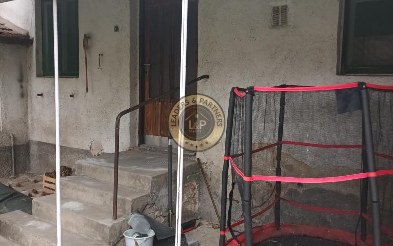 Rodinný dom s pozemkom - Rača