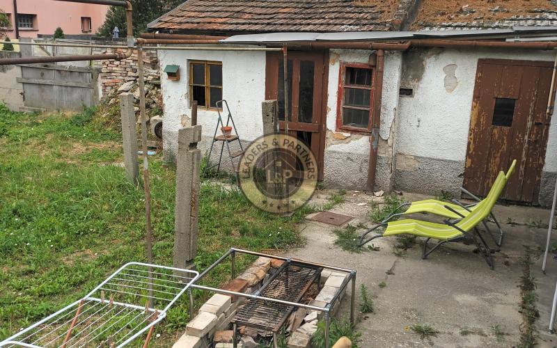 Rodinný dom s pozemkom - Rača