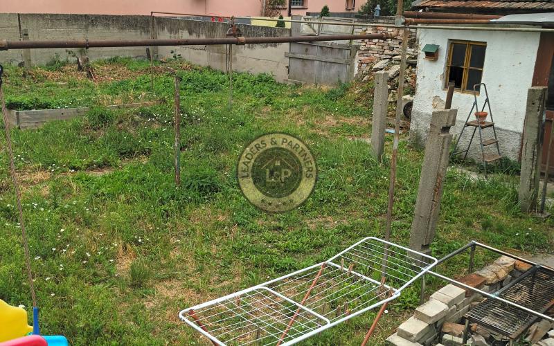 Rodinný dom s pozemkom - Rača