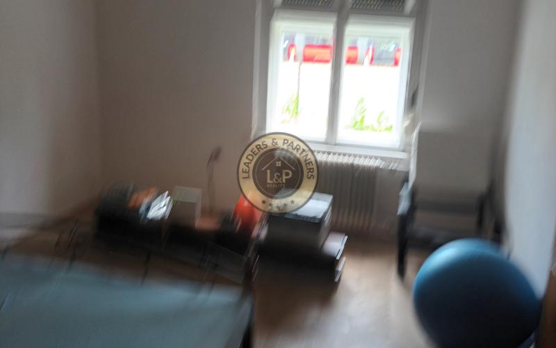 Rodinný dom s pozemkom - Rača