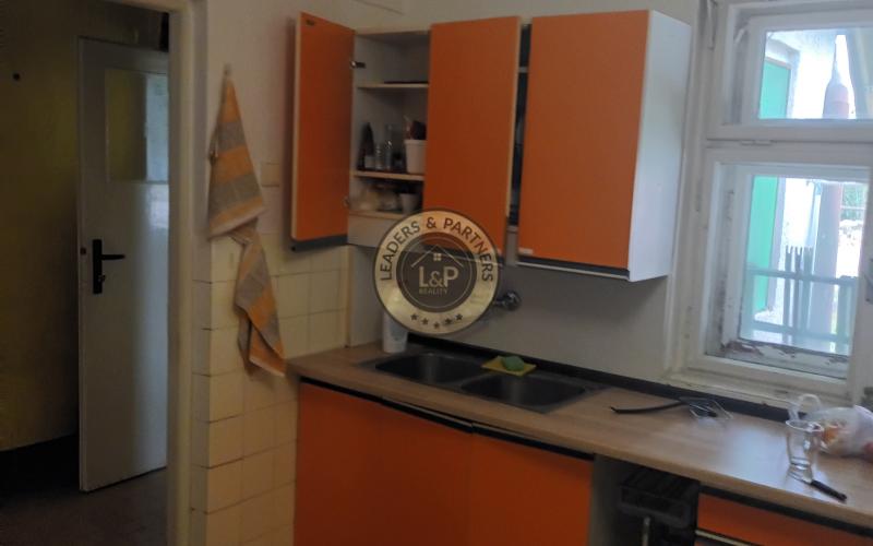 Rodinný dom s pozemkom - Rača