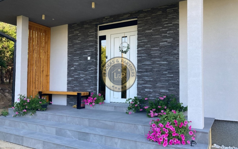 4. izbový rodinný dom Drienov, novostavba, IS, zariadený