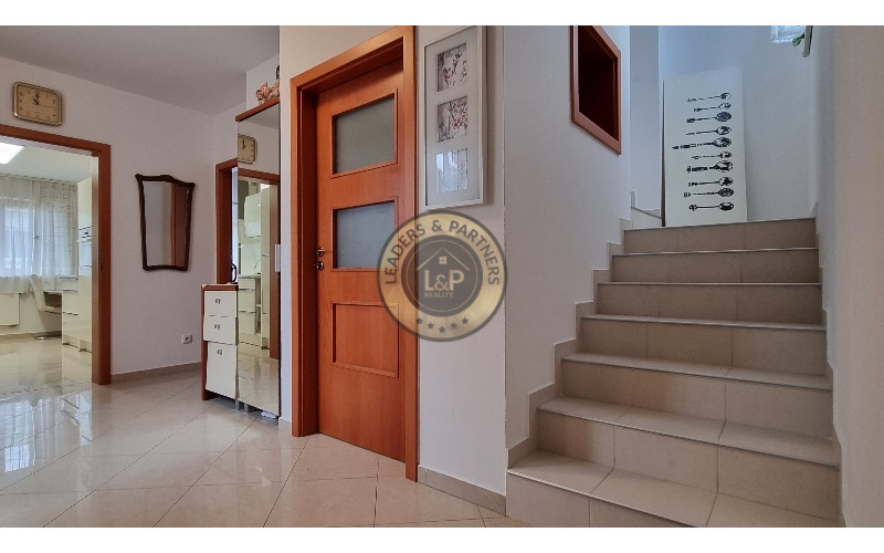 PRENÁJOM 3 IZBOVÉHO RODINNÉHO DOMU NOVOBANSKÁ - PETRŽALKA