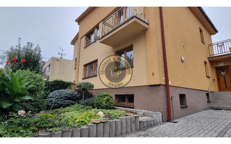 PRENÁJOM 3 IZBOVÉHO RODINNÉHO DOMU NOVOBANSKÁ - PETRŽALKA