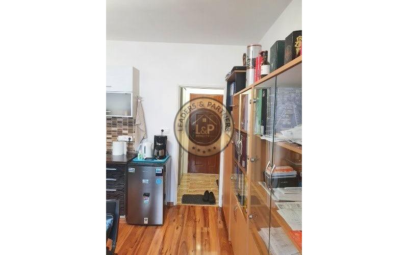 ~ NA PREDAJ ~ praktická garsónka na Chlumeckého, Ružinov.