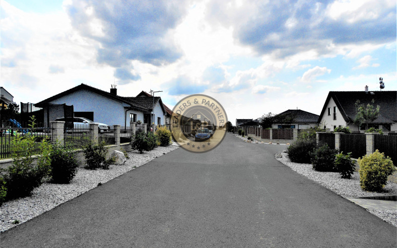 Prodej, Pozemky pro bydlení, 1009 m² - Sluštice, okr. Praha-východ