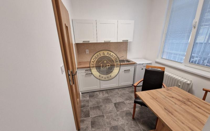 PRENÁJOM 2 IZBOVÝ BYT - TRNÁVKA RUŽINOV