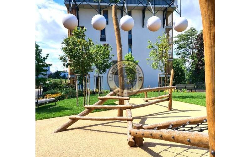 PRENÁJOM 2 IZBOVÝ BYT V NIDO S PREDZÁHRADKOU - TOMÁŠIKOVA - NOVÉ MESTO