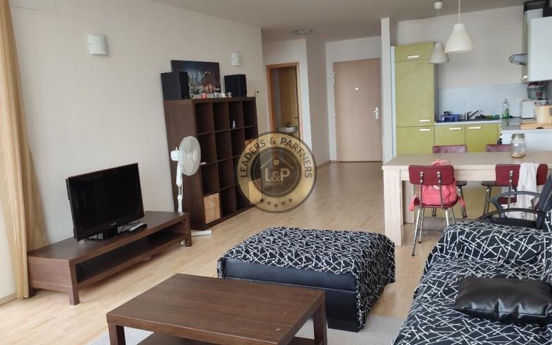 PRENÁJOM 2 IZBOVÝ BYT TRI VEŽE - BAJKALSKÁ RUŽINOV