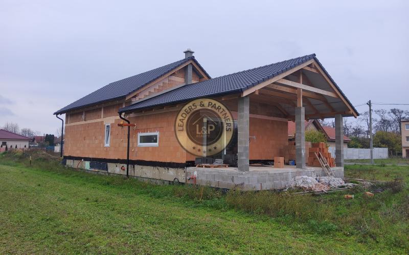 NA PREDAJ - RODINNÝ DOM V HOSTE