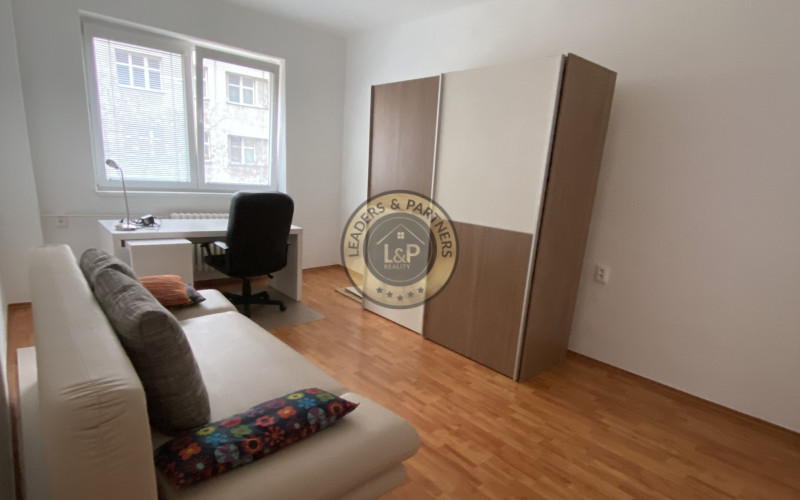 Prenájom 3 izbový byt Staré mesto Májkova ulica