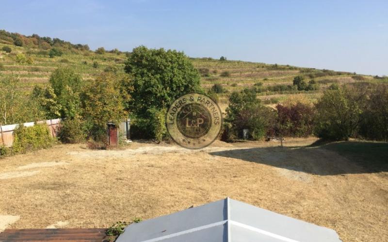 PREDAJ NÁDHERNÝ STAVEBNÝ POZEMOK MODRA - POD VINICAMI