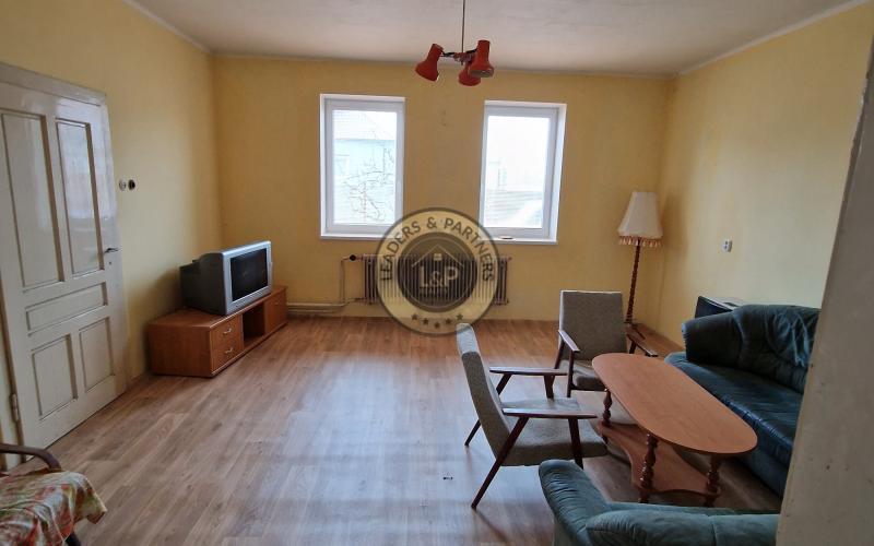 Ponúkame na predaj rodinný dom v Čáčove