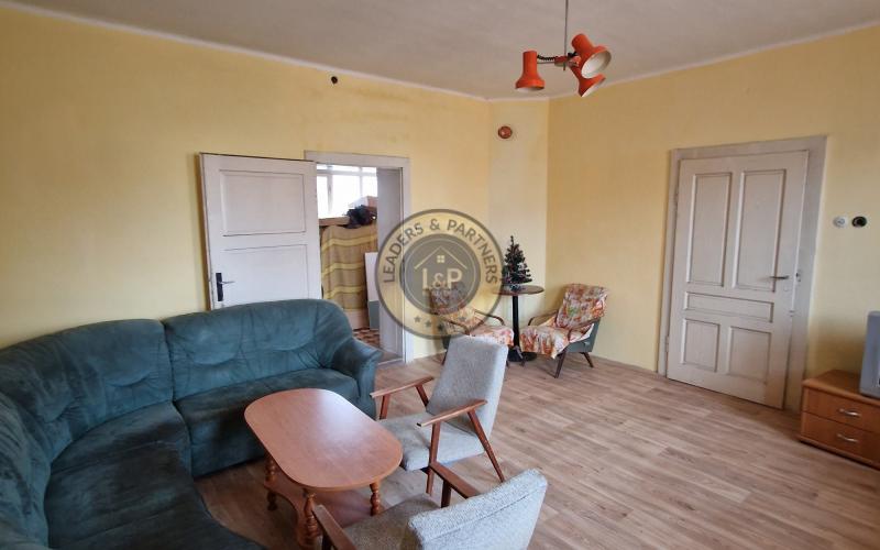 Ponúkame na predaj rodinný dom v Čáčove