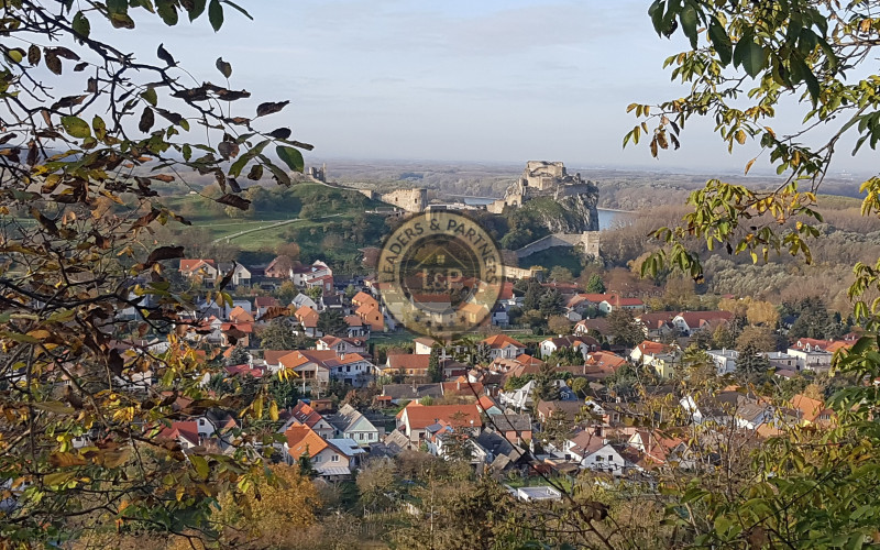 PREDAJ - ZÁHRADA S VÝHĽADOM NA DEVÍN