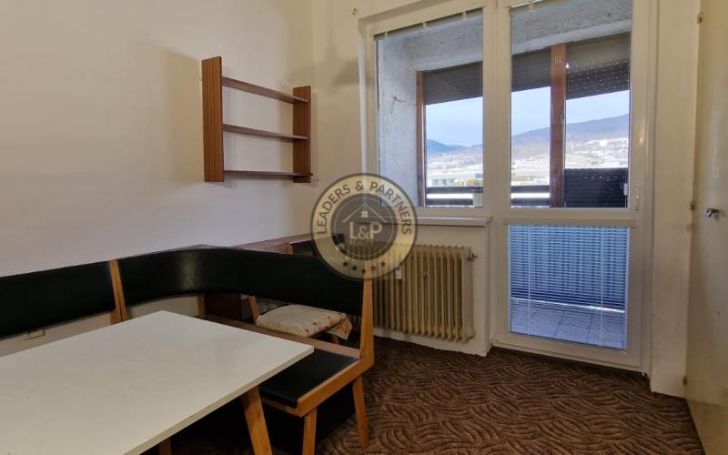 PREDAJ KRÁSNY 3 IZBOVÝ BYT RAČA - KARPATSKÉ NÁMESTIE