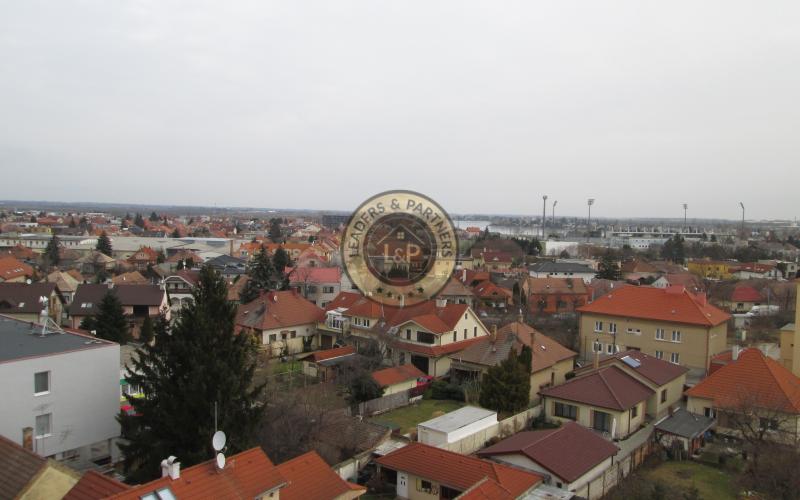 1 izbový byt v centre Senca-Lichnerova ul.-Helios, balkón